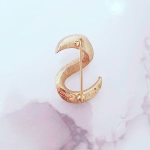Vintage Jewelry - Trifari S Vintage Brooch Monogram Pinup Vintage Jewelry - Trifari S Vintage Brooch Monogram Pinup